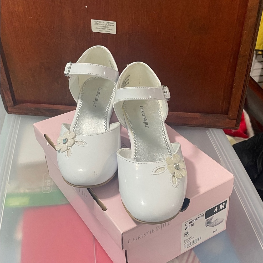 Christie & Jill White Kids Dress Shoes with Floral Detail